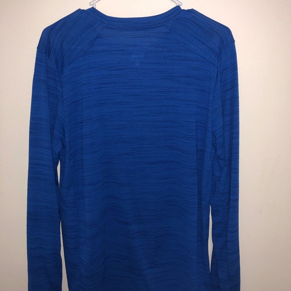 🔹 Nike Long Sleeve 🔹 - Picture 3 of 3